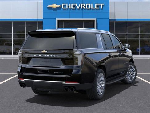 New 2025 Chevrolet Suburban Premier image 4