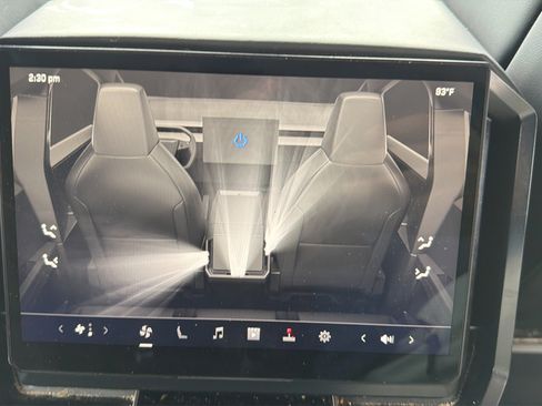 Used 2024 Tesla Cybertruck AWD Crew Cab image 15