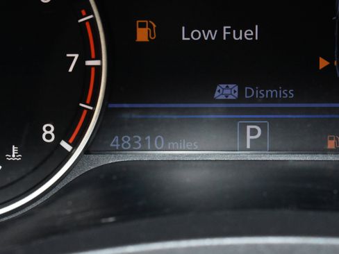 Used 2023 Nissan Altima 2.5 SR w/ SR Premium Package image 32