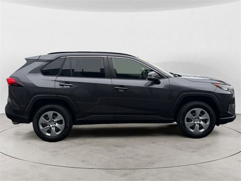 Used 2019 Toyota RAV4 LE image 8