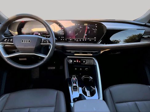 Used 2025 Audi Q5 Premium Plus AWD/4WD image 15