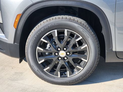 New 2026 Chevrolet Traverse LT w/ Sun and Wheel Package AWD/4WD image 11