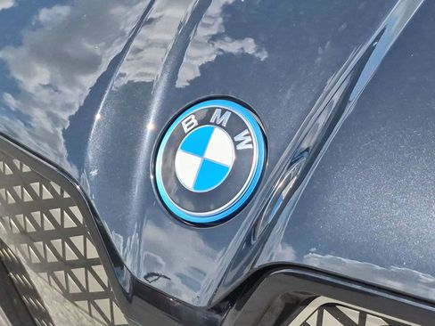 Used 2024 BMW iX xDrive50 w/ Premium Package AWD/4WD image 12