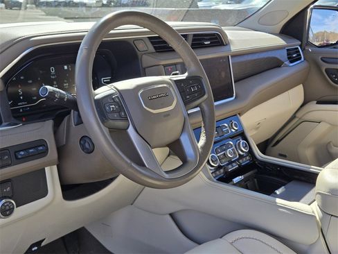 Used 2022 GMC Yukon Denali image 23