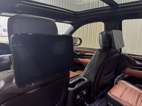 Used 2023 GMC Yukon Denali Ultimate image 21