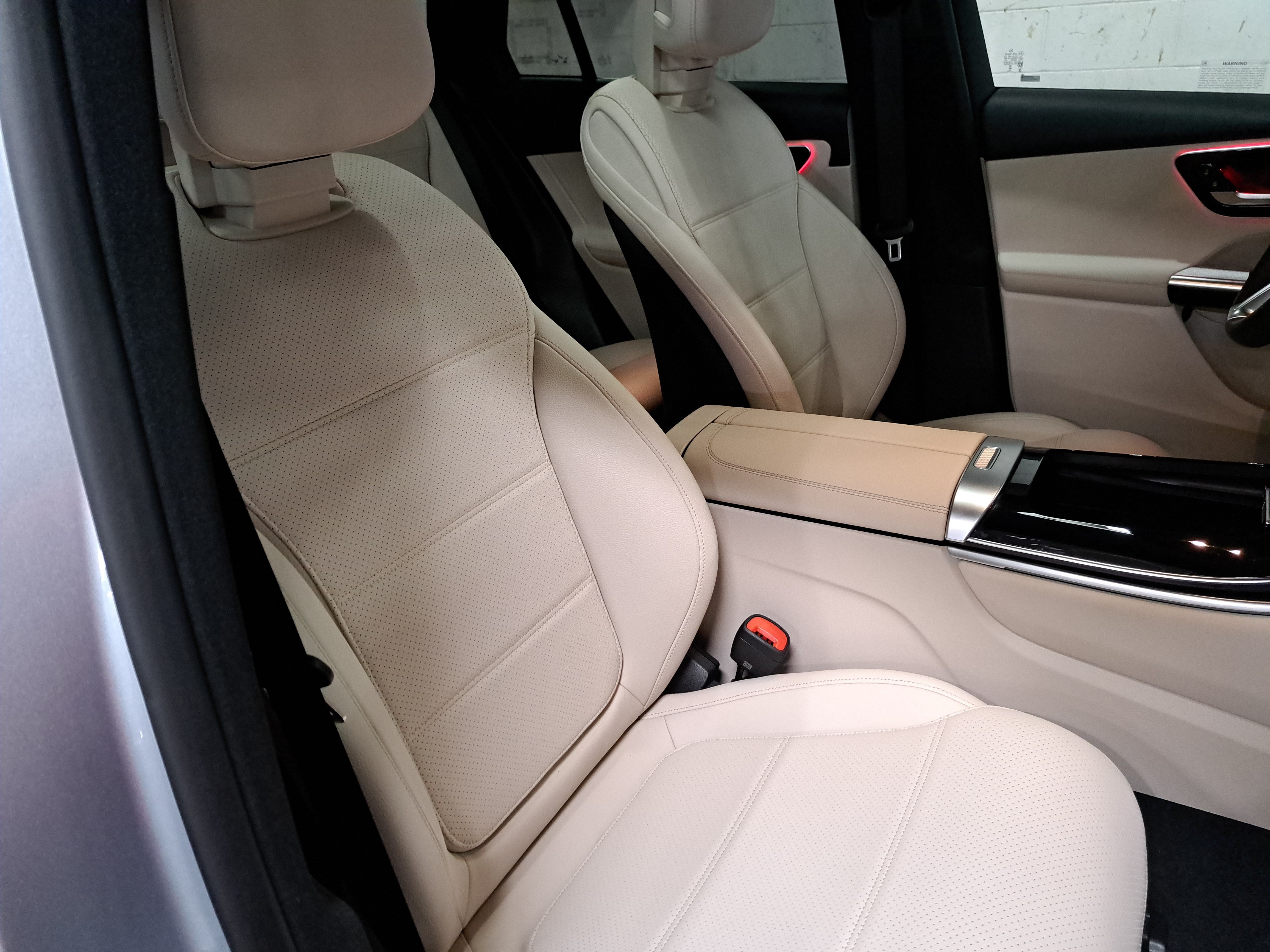 Used 2026 Mercedes-Benz GLC 300 image 11