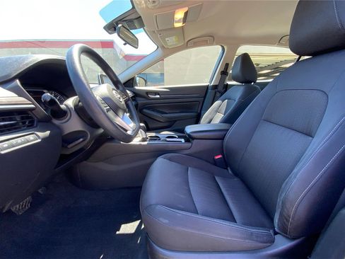 Used 2024 Nissan Altima 2.5 SV FWD image 10