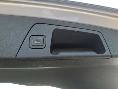 Used 2016 Buick Envision Premium AWD/4WD image 6