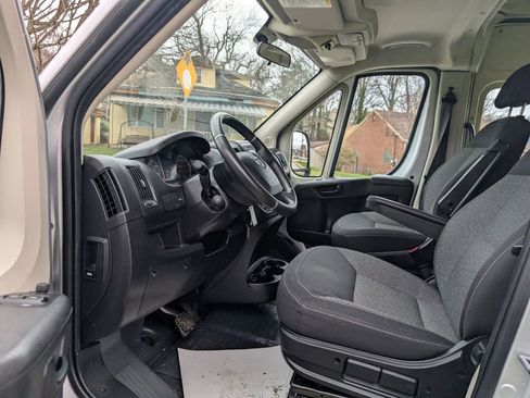 Used 2014 RAM ProMaster 2500 w/ Interior Convenience Group image 31