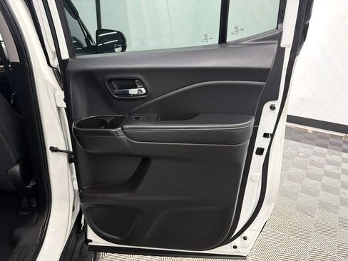Used 2021 Honda Ridgeline Sport image 16
