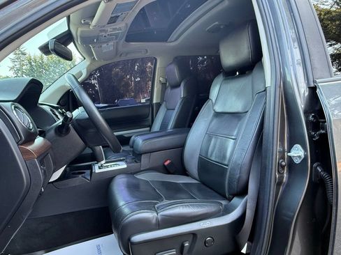 Used 2020 Toyota Tundra Limited w/ Limited Premium Package AWD/4WD image 26