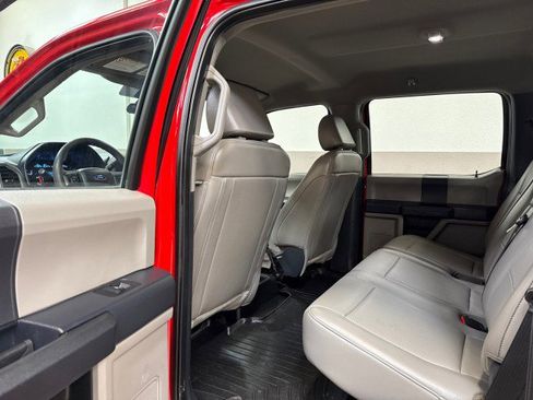 Used 2022 Ford F550 4x4 Crew Cab Super Duty w/ Power Equipment Group image 31