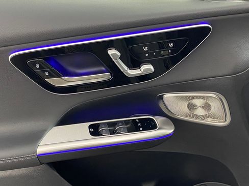 Used 2026 Mercedes-Benz GLC 300 4MATIC image 23