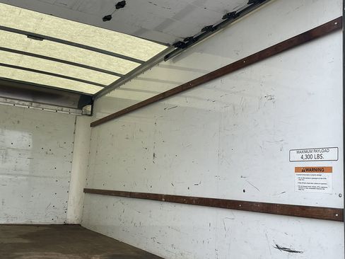 Used 2021 GMC Savana 3500 Extended w/ Power Convenience Package image 14