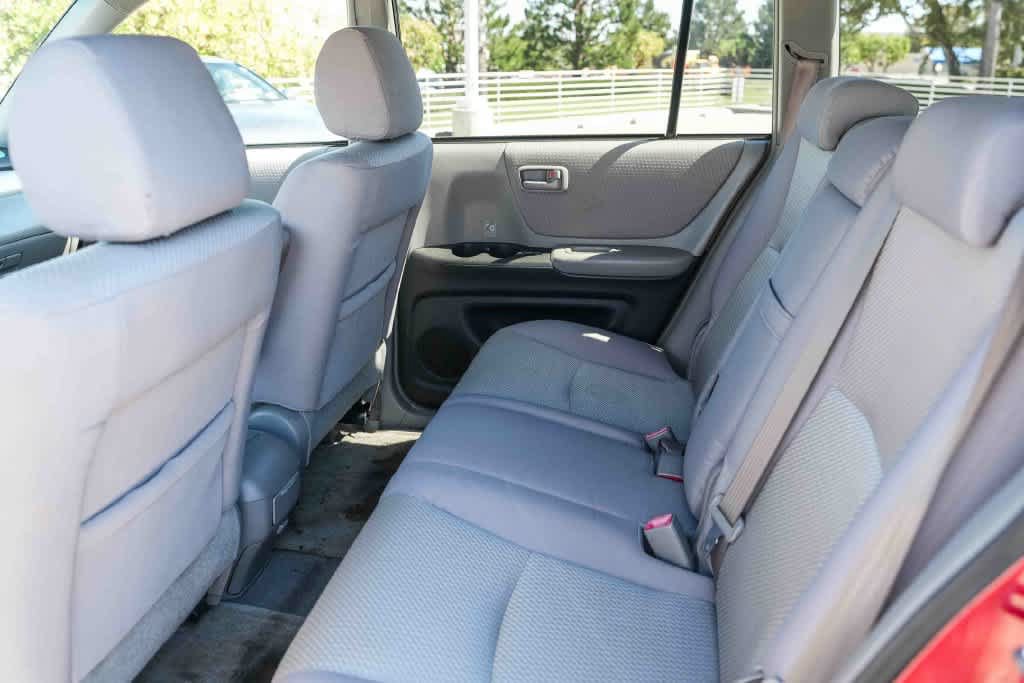 Used 2006 Toyota Highlander 2WD w/ 3rd Row image 18