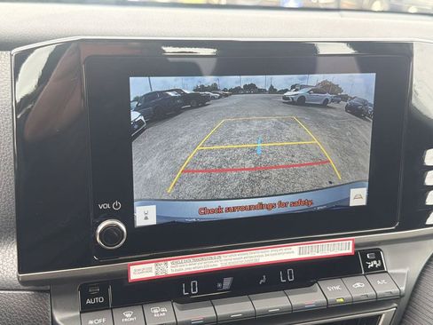 Used 2024 Toyota Corolla SE FWD image 16