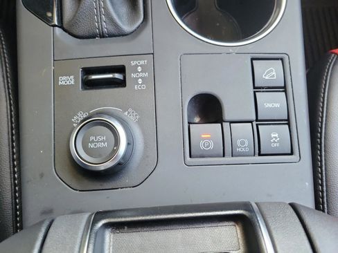 Certified 2025 Toyota Highlander XSE image 15