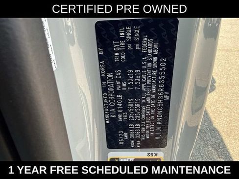 Used 2024 Kia Carnival EX FWD image 29