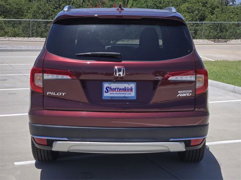 Used 2021 Honda Pilot Touring image 7