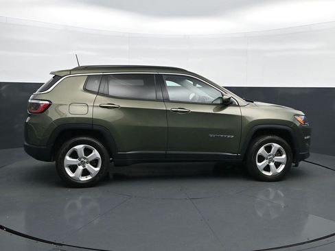 Used 2021 Jeep Compass Latitude AWD/4WD image 8