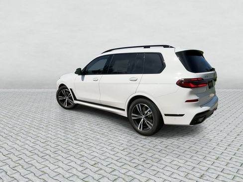 Used 2027 BMW X7 xDrive40i w/ M Sport Package AWD/4WD image 6