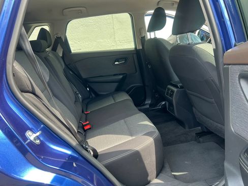 Used 2023 Nissan Rogue SV AWD/4WD image 34