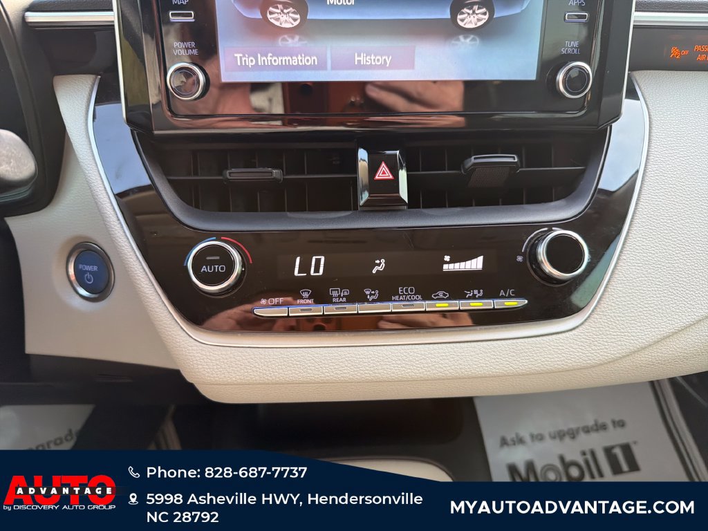 Used 2020 Toyota Corolla LE FWD image 17