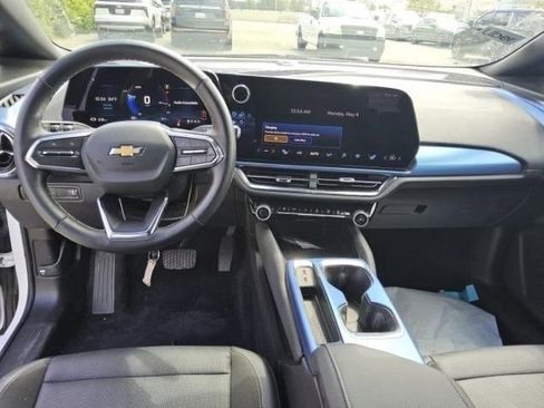 Used 2025 Chevrolet Equinox EV LT w/ Convenience Package FWD image 2