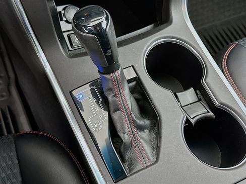 Used 2015 Toyota Camry SE image 24