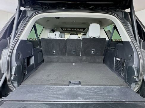 Certified 2025 Ford Expedition Max Platinum w/ Platinum Ultimate Package image 33