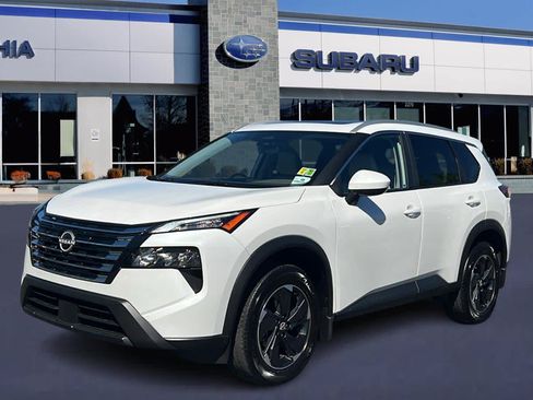 Used 2025 Nissan Rogue SV w/ SV Premium Package AWD/4WD image 1