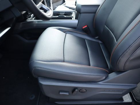 New 2026 Ford F250 Lariat w/ Black Appearance Package image 13