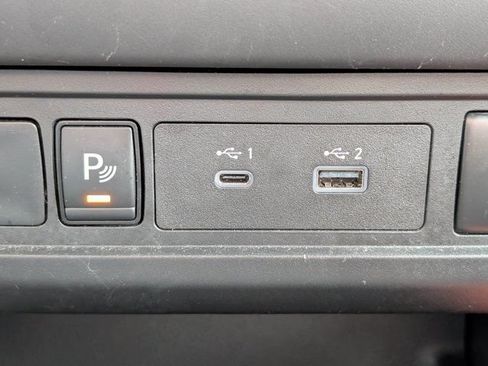 Used 2025 Nissan Frontier PRO-4X AWD/4WD image 18