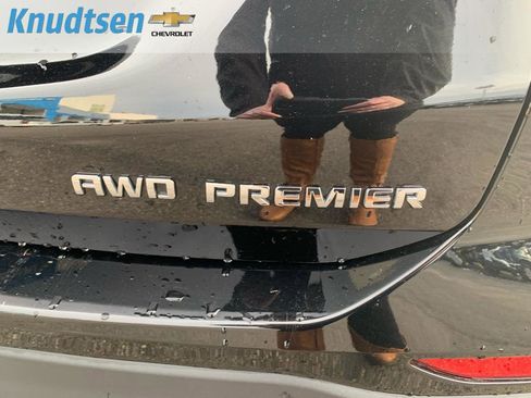 Used 2024 Chevrolet Equinox Premier image 9