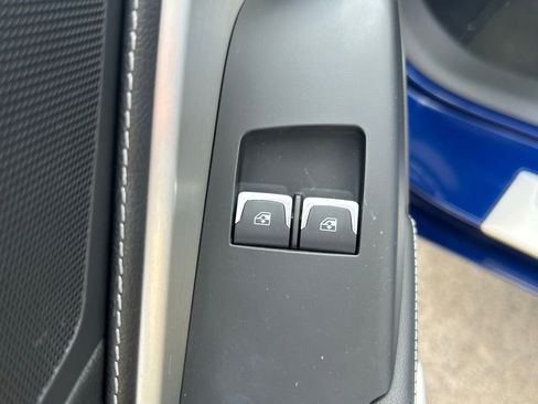 Used 2018 Chevrolet Corvette Stingray Coupe w/ 1LT image 17