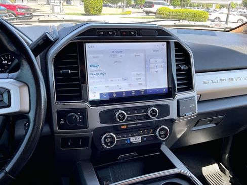 Used 2022 Ford F350 Lariat w/ Lariat Ultimate Package AWD/4WD image 7