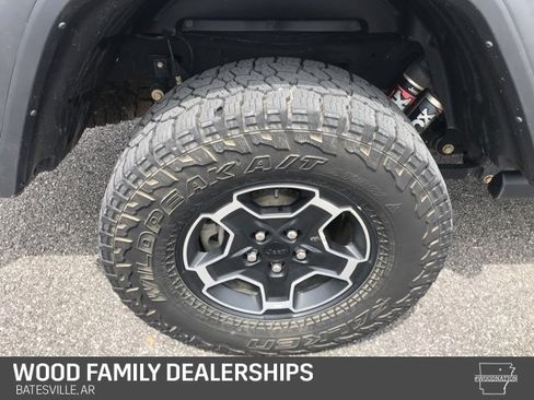 Used 2023 Jeep Gladiator Mojave w/ Cold Weather Group image 26