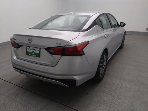 Used 2024 Nissan Altima 2.5 SV image 9