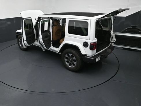 Used 2023 Jeep Wrangler Unlimited Sahara w/ LED Lighting Group AWD/4WD image 28