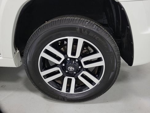 Certified 2018 Toyota 4Runner Limited image 8