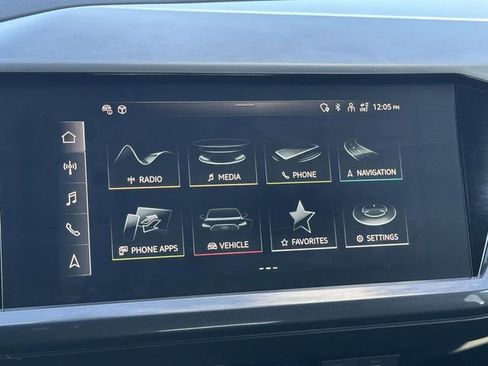 Used 2022 Audi Q4 e-tron Premium Plus image 19