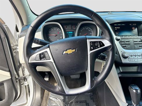 Used 2017 Chevrolet Equinox LT w/ Convenience Package image 11