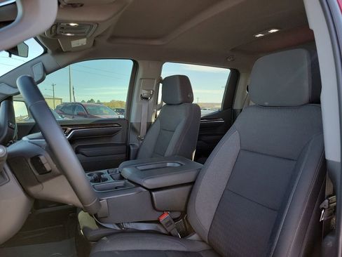 Used 2024 GMC Sierra 1500 Elevation w/ LPO, Elevation Black Package image 11