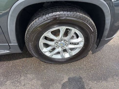 Used 2019 Chevrolet Traverse LT AWD/4WD image 43