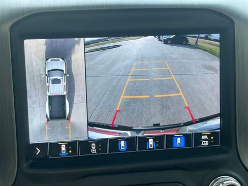 Used 2023 GMC Sierra 3500 Denali w/ Denali Ultimate Package image 25