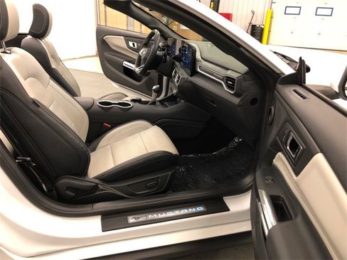 Used 2024 Ford Mustang Premium image 33