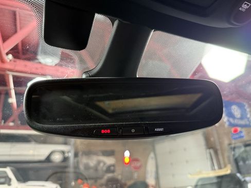 Used 2019 Chrysler Pacifica Touring-L Plus w/ Advanced Safetytec Group FWD image 24