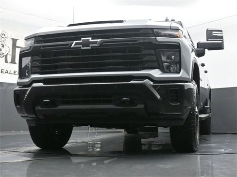 New 2025 Chevrolet Silverado 2500 Custom w/ Custom Value Package image 4