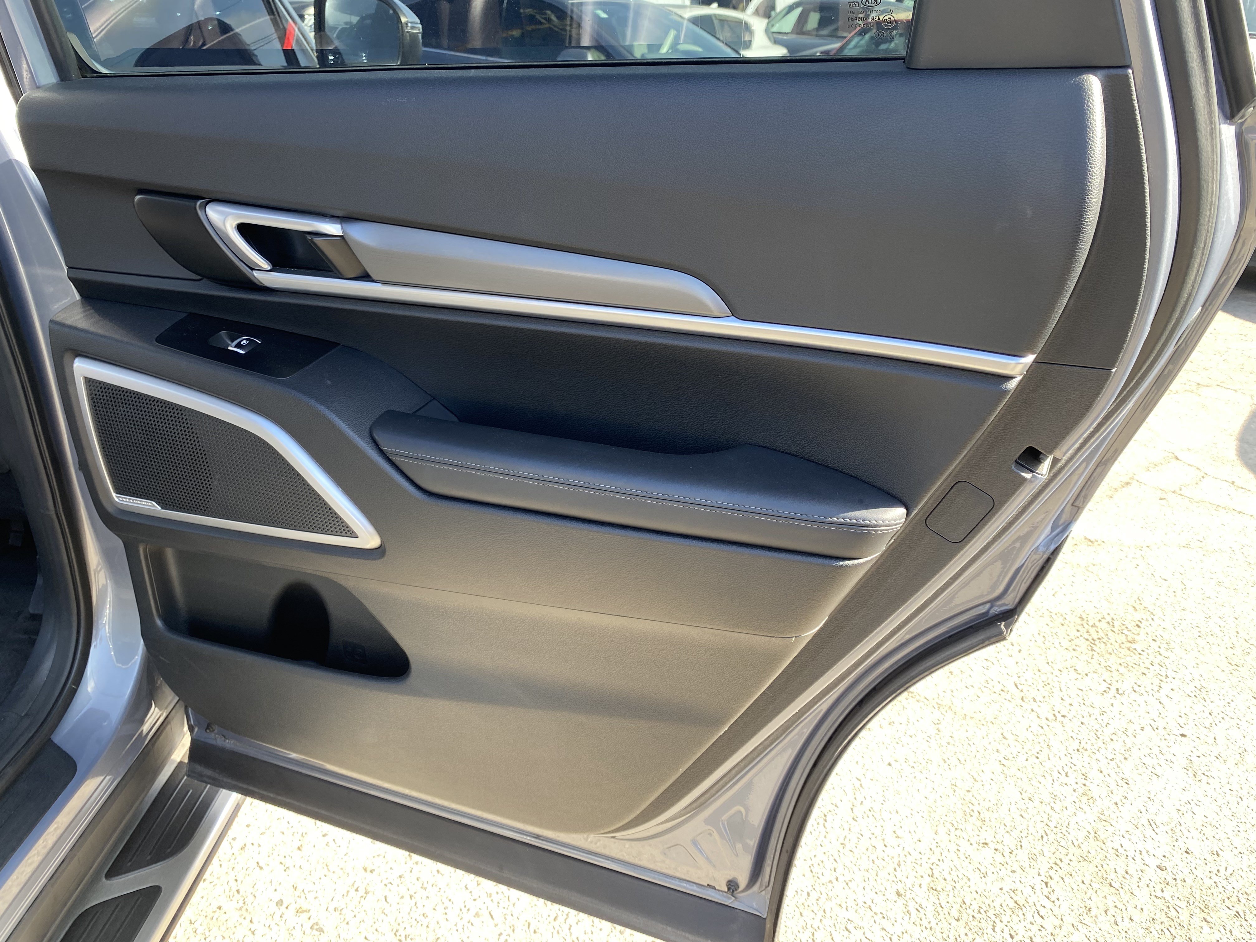 Used 2020 Kia Telluride S FWD image 28