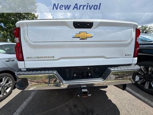 Used 2024 Chevrolet Silverado 2500 LTZ w/ LTZ Premium Package AWD/4WD image 9